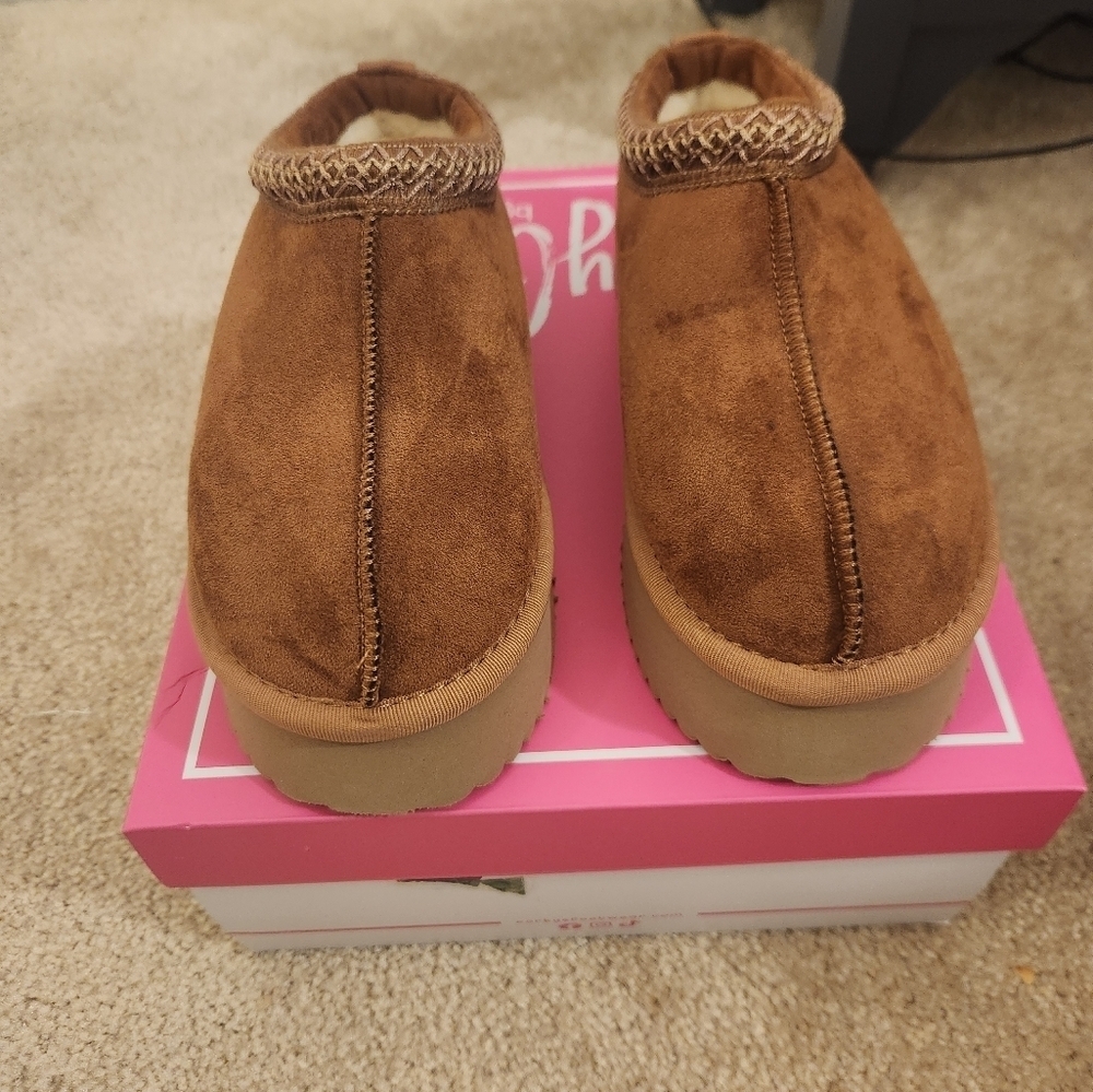 Hey Girl New Suede Slip On Shoes Sherpa Lined Booties Size 7‎ Comfort Brown